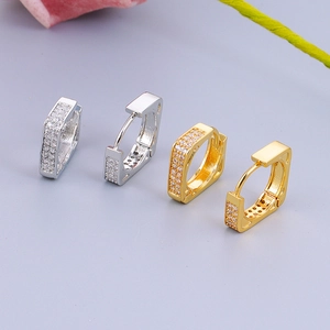 Luxe geometrische vierkante oorringen met zirkonia pavé in goud en zilver voor vrouwen