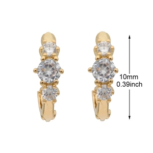 Lujosos aretes de aro chapados en oro con brillantes circonitas redondas, diámetro exterior 10 mm