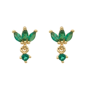 Elegantes pendientes dorados con piedras de circonita verde en un engaste de corona