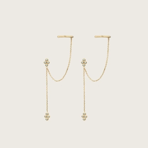 Elegante vergulde kwastjes oorbellen met micro ingelegde zirkonia en een kruismotief