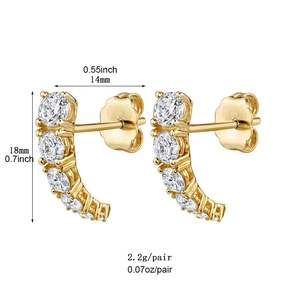 Elegante vergulde C-vormige oorknopjes met vijf sprankelende ronde zirkonia edelstenen