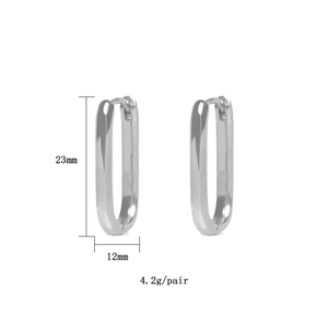 Λεπτομέρειες που δείχνουν διαστάσεις 23mm x 12mm και βάρος 4,2g των σκουλαρικιών σχήματος U