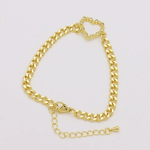 Bracelet maille gourmette plaqué or 18 carats avec pendentif cœur serti de pierres