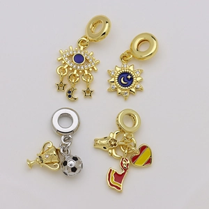 Ciondoli smaltati occhio e trofeo di calcio placcati oro e argento per bracciali