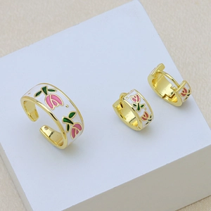 Set di Gioielli a Forma di Fiore di Tulipano in Rame Smaltato Placcato Oro 18K per Donna Romantico Anello Aperto Orecchini a Cerchio