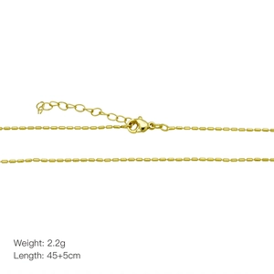 Détail du collier chaîne à billes en bambou doré de 45+5 cm avec fermoir mousqueton