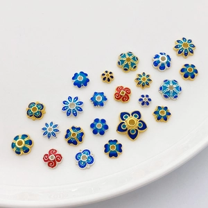 Exquisite 18K vergoldete Cloisonné-Emaille-Blumenperlen für DIY-Schmuckherstellung
