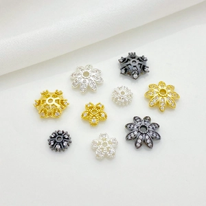 Verschiedene blütenförmige 14K vergoldete Zwischenperlen mit Zirkonia für DIY-Schmuck