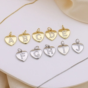Collar con colgante de corazon inicial en oro y plata con circonitas brillantes de A a J