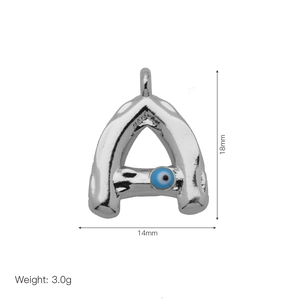 Zilveren letter A hanger met blauw boze oog en afmetingen 18mm bij 14mm