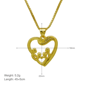 Close-up of gold MAMA heart necklace with family figures, 18x23mm pendant, 45+5cm chain
