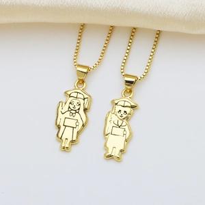 Goldene Abschlusskette mit Zirkonia-Katzenanhängern in hochwertiger 18K Goldbeschichtung