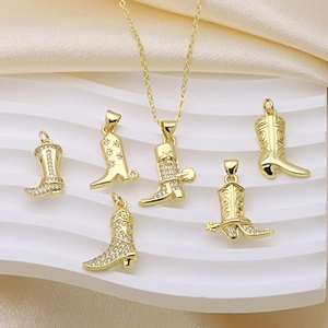 Collana con Ciondolo a Stivale da Cowboy Western Americano Vintage Rame Placcato Oro Zirconia Intarsiata Gioielli da Donna