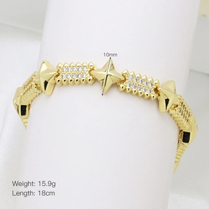 Vista detallada de pulsera de estrella dorada de 18cm con circonita y peso de 15,9g