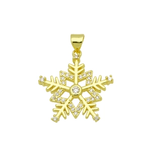 Dettaglio del ciondolo a fiocco di neve placcato oro 18K con zirconi cubici