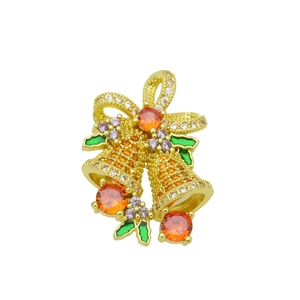 Dettaglio del ciondolo a campana di Natale placcato oro 18K con zirconi colorati e smalto