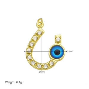 Dimensions détaillées du pendentif œil maléfique plaqué or 18 carats avec fer à cheval