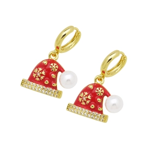 Dettaglio orecchini a cappello di Babbo Natale con smalto rosso, fiocchi d'oro e zirconi