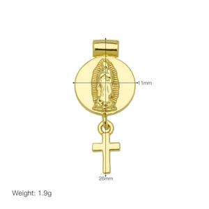 Vue détaillée du pendentif cœur et croix Vierge Marie doré 26mm d'un poids de 1,9g