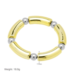 Détail du bracelet élastique CCB bicolore avec tubes dorés 11mm et perles argentées