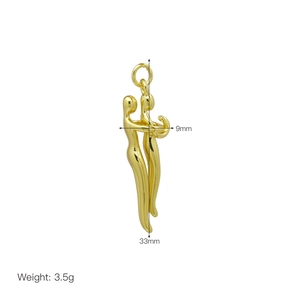 Spécifications de taille du pendentif câlin doré montrant les dimensions de 33mm par 9mm