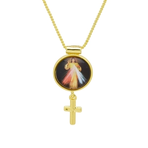 Détail du pendentif rond Jésus Miséricorde Divine plaqué or 18K avec petite croix