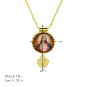 Détail du collier plaqué or 18 carats avec portrait sacré et dimensions de l'objet