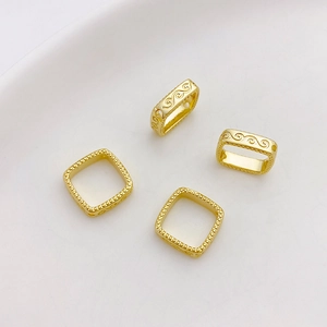 Colgante geométrico cuadrado bañado en oro de 14K con motivos de nubes para joyería DIY