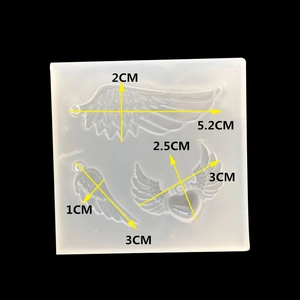 Detailed dimensions of transparent silicone angel wing mold for resin jewelry casting