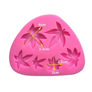 Macro view of pink silicone leaf mold showing detailed veins and 2cm to 4cm sizes