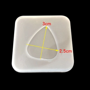 Translucent guitar pick silicone mold for UV resin DIY crafts, dimensions 3cm by 2.5cm