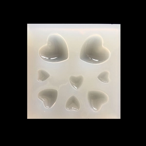 Translucent heart-shaped silicone mold with 7 various sizes for DIY resin crafts