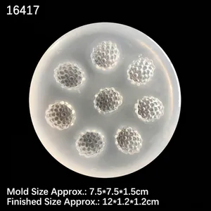 Moule rond en silicone framboise à sept cavités pour chocolat et pâte à modeler