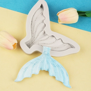 Moule en silicone en forme de queue de sirène avec texture d'écailles pour décoration