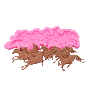 Silikonform mit acht rennenden Pferden für Fondant-Kuchen-Dekoration und Schokoladenhandwerk