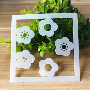 Translucent PET plastic floral stencil with five hollow flower patterns for DIY drawing