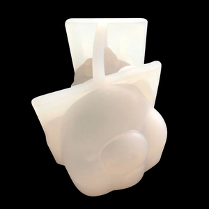 Détail du moule en silicone blanc flexible pour gâteau mousse 3D en forme de cochon