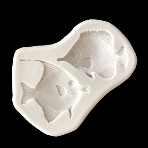 White silicone kissing fish fondant mold for DIY chocolate and clay baking decoration
