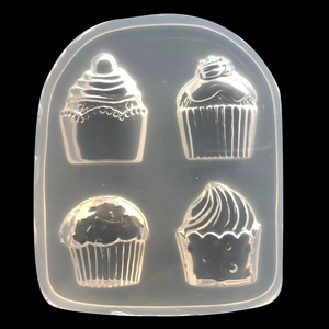 Detail der lichtdurchlässigen Silikonform mit 4 Cupcake-Motiven für DIY-Bastelarbeiten