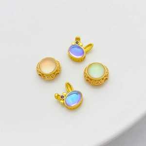 Cuentas de conejo y margarita en oro vintage con gemas de colores para joyería artesanal