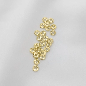 Verspreide 14K goud gevulde spiraal kralen en gedraaide tussenringen voor DIY sieraden