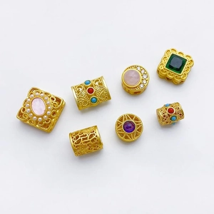 Cuentas doradas de estilo vintage con turquesa y gemas para creación de joyas