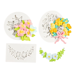 Détail des moules en silicone pour couronnes de fleurs destinés à la décoration de gâteaux