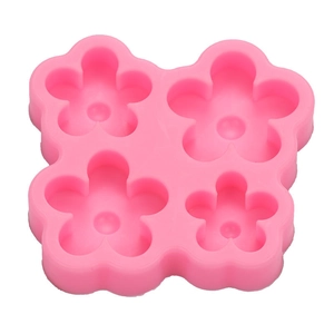 Moule en silicone rose à 4 cavités florales pour chocolat et savon artisanal fait main