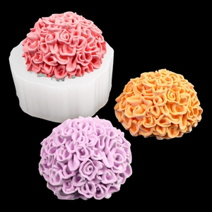 Stampo in silicone per candele a forma di calendula con dettagliate trame floreali