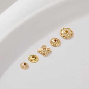 Diverse 14K vergulde geometrische bloemkralenkapjes voor het maken van DIY-sieraden