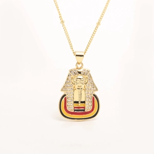 Collier pendentif Pharaon égyptien plaqué or 18k avec zircons étincelants et détails émail