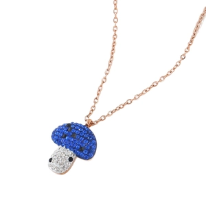 Collar de hongo en oro rosa con cristales azules y pedrería blanca sobre fondo blanco