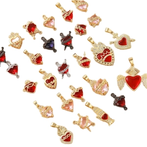 Vergulde heilig hart hangers met kleurrijke kristallen voor het maken van DIY sieraden
