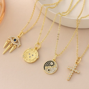 Collier Pendentif Croix Yin Yang Zodiaque Mauvais Œil en Cuivre Plaqué Or Avec Zircone Bijoux Religieux Célestes pour Femmes Hommes